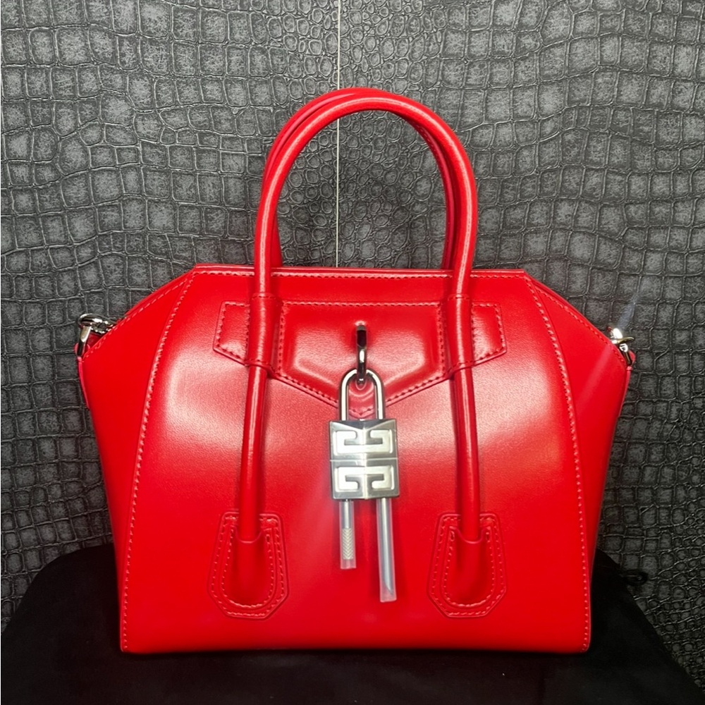 Sold ! Mini Antigona Lock Leather Satchel Red